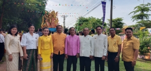 ร่วมพิธีเคลื่อนรถต้นเทียนพรรษาอำเภอตระการพืชผล ประจำปี 2568