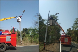 ย้ายโคมไฟเพื่อปรับระดับความสว่าง ณ บ้านโพธิ์แสง หมู่ที่ 9